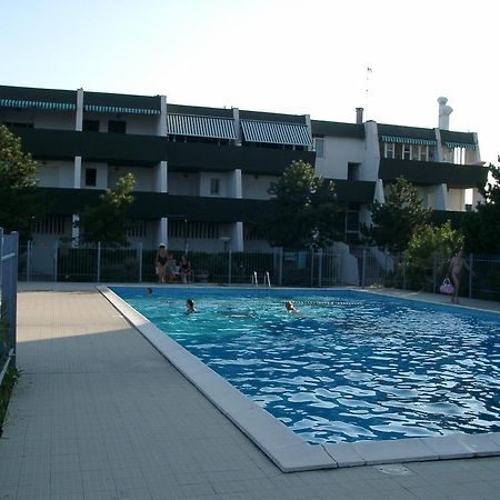 Residence Molo Lido delle Nazioni Eksteriør billede