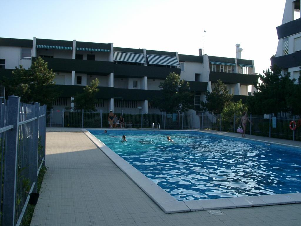Residence Molo Lido delle Nazioni Eksteriør billede