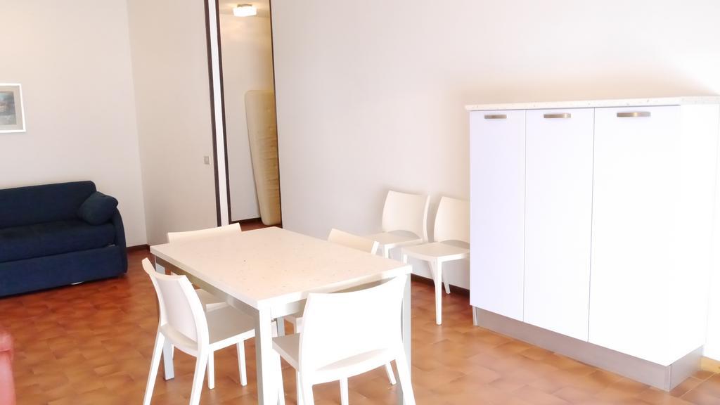 Residence Molo Lido delle Nazioni Eksteriør billede